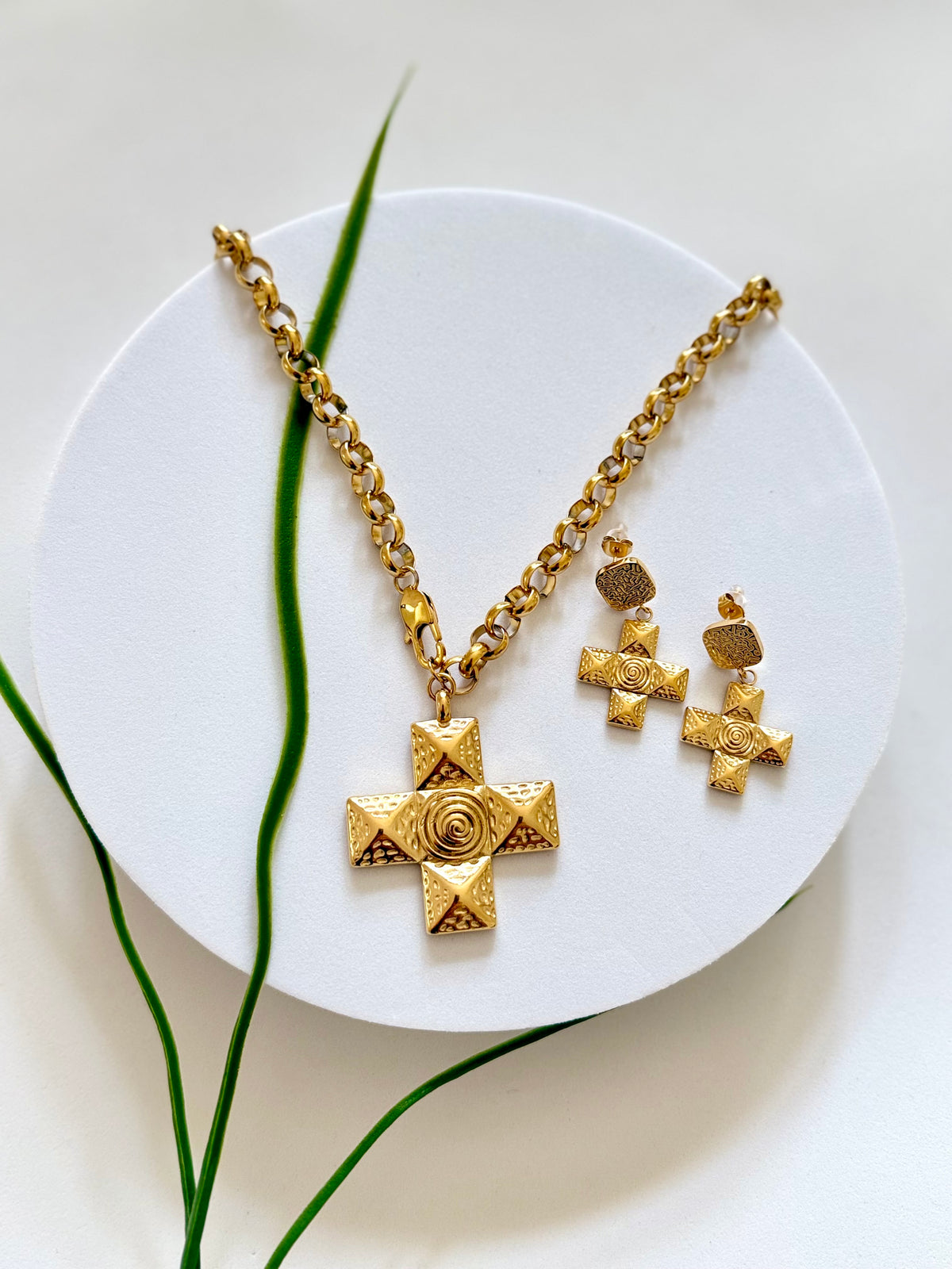 ADDIS MESKEL | ዓዲሰ መሰቀል Necklace & Earrings Set
