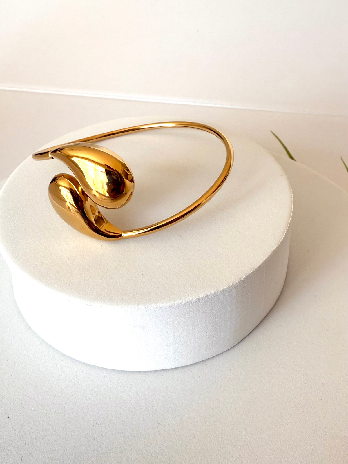 MEKDES | መቅደሰ Teardrop cuff bracelet