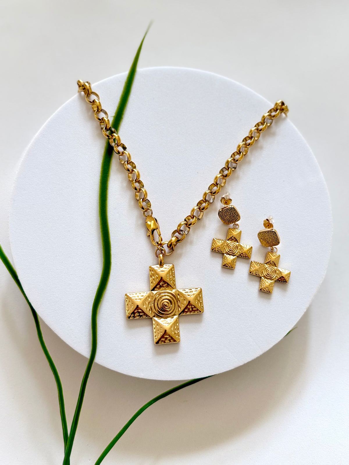ADDIS MESKEL | ዓዲሰ መሰቀል Necklace & Earrings Set