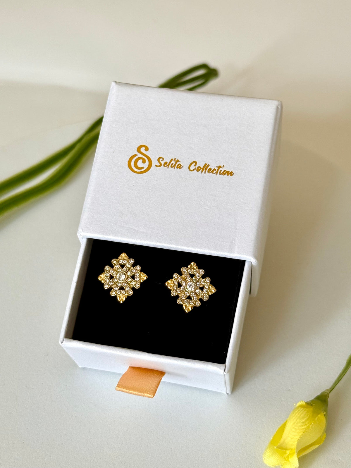 ENKU| እንቁ Necklace, Earrings & Ring Set