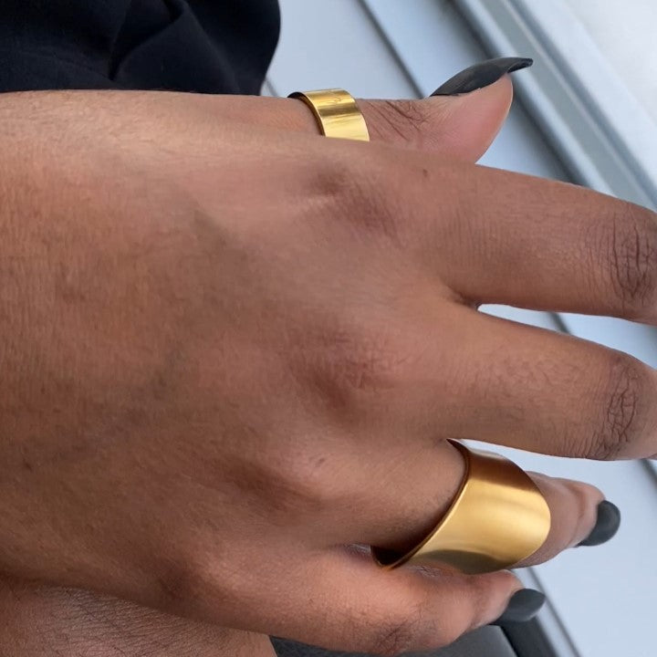 CONCAVE RING