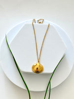 She'll Necklace