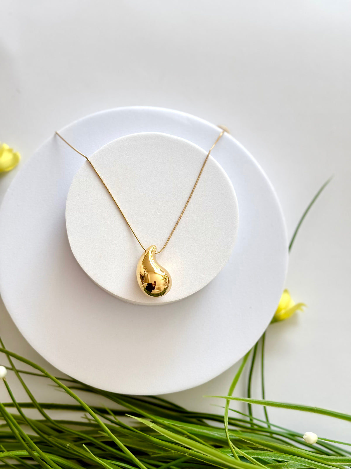 TEAR DROP NECKLACE