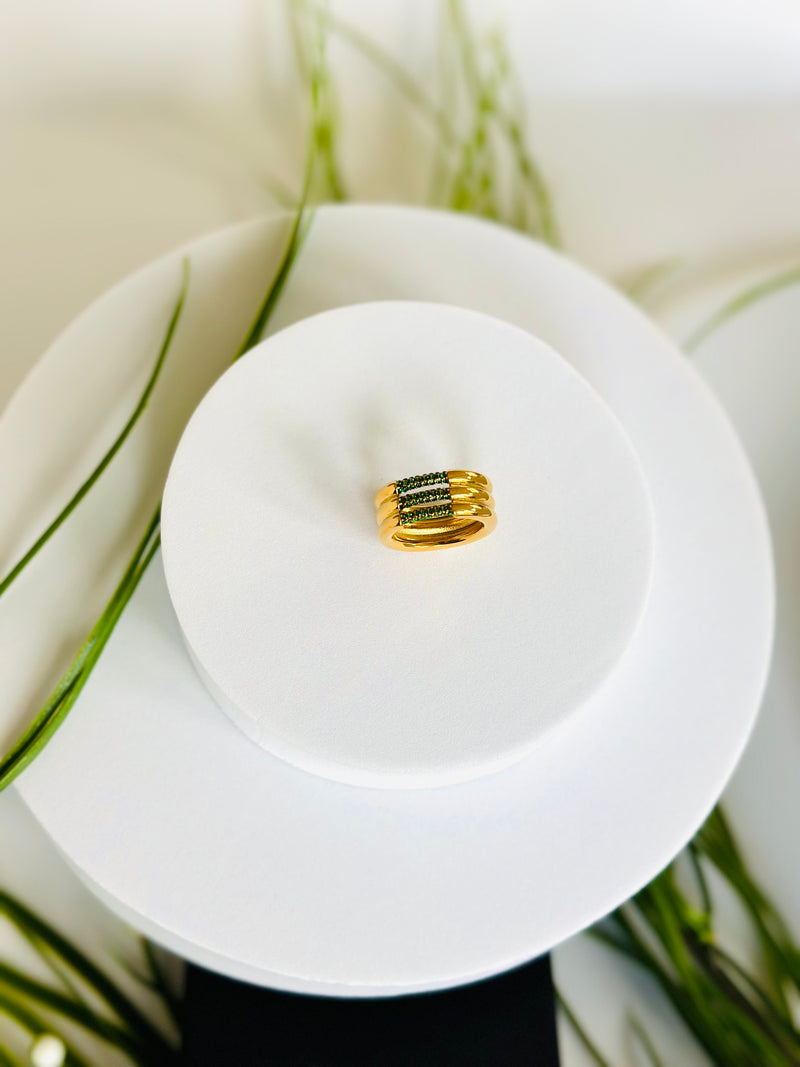 EMERALD GREEN TRIPLE LAYER RING