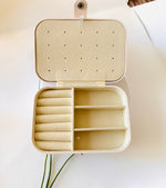 TRAVEL JEWELRY CASE