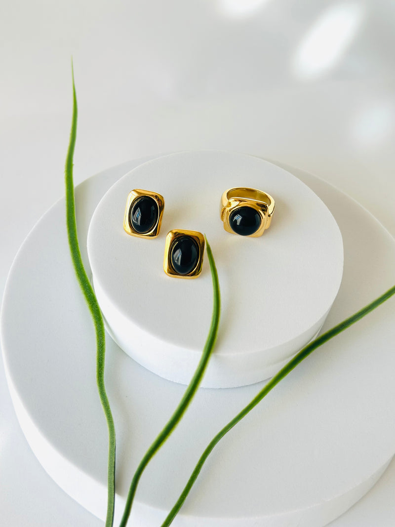 TIKUR FERT | ጥቁር ፈርጥ Earrings & Ring Set