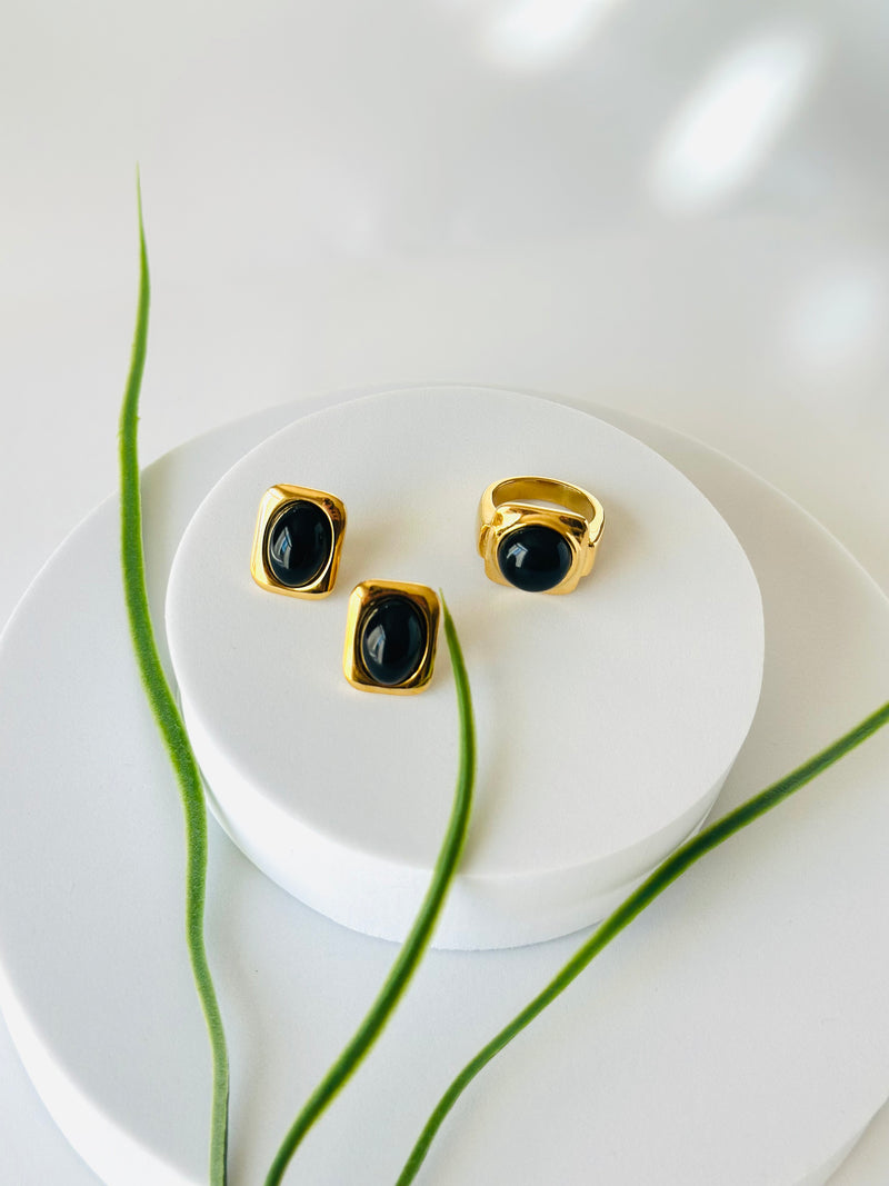 TIKUR FERT | ጥቁር ፈርጥ Earrings & Ring Set
