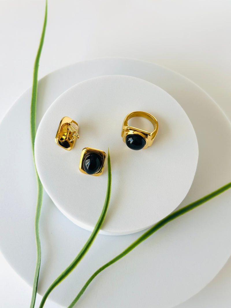 TIKUR FERT | ጥቁር ፈርጥ Earrings & Ring Set