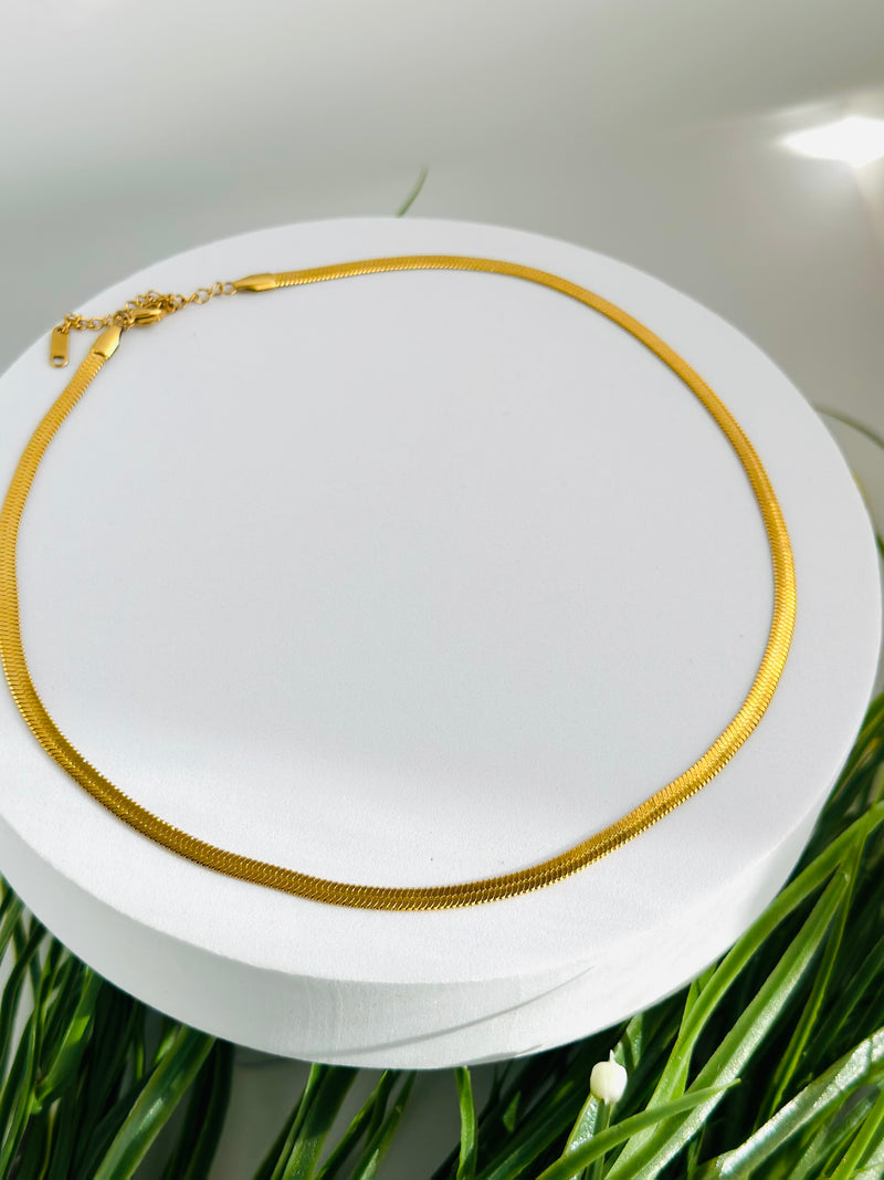 HERRINGBONE WALKISH NECKLACE