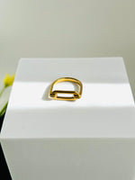 HUGGISH RING