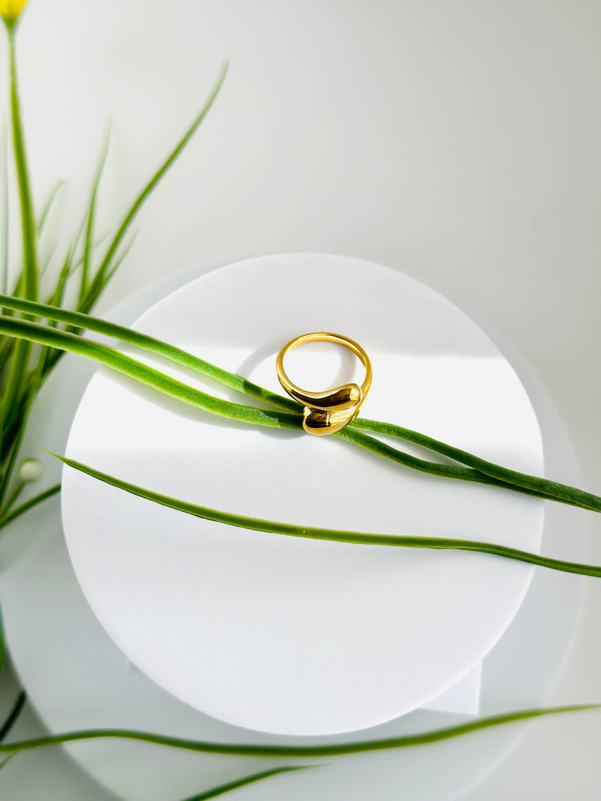 TEARDROP RING